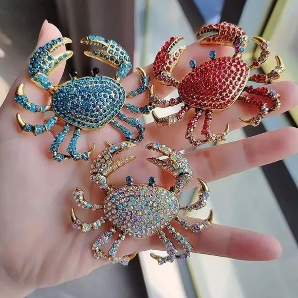 Vintage Blue Crystal Crab Brooch Pin – Ocean Inspired , Retro Animal Lapel Pin - Picture 8 of 8